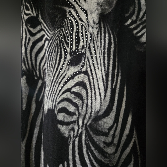 Edista | Zebra Print Tank Top with Rhinestone details, Size M - Picture 2 of 5